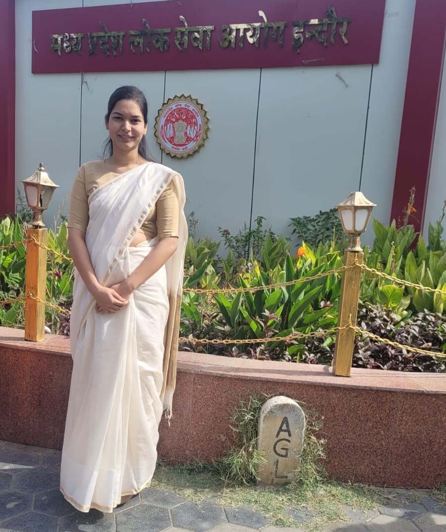 Shahista Khan becomes Food Safety Officer without coaching; the only selection from the entire district.