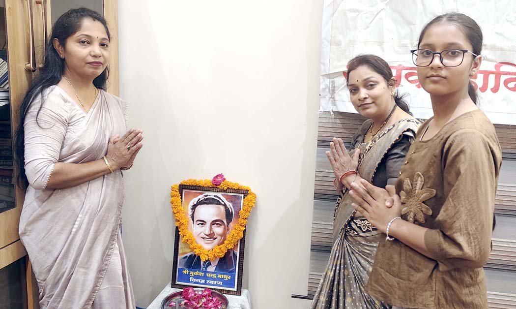 Remembering the Wizard of Songs: When Mukesh’s Melodious Tunes Became Immortal in the Waning Evening of Itarsi