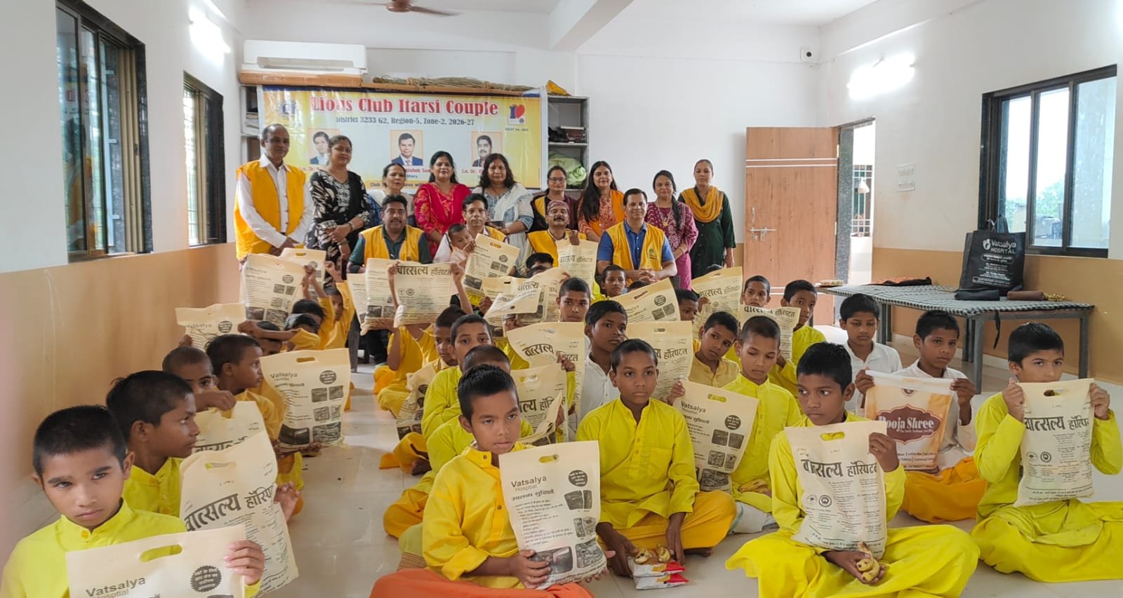 A Unique Confluence of Service: Lions Club Shares Health Tips, Plants Saplings, and Organizes a Tricolour Rally at Jamani Gurukul
