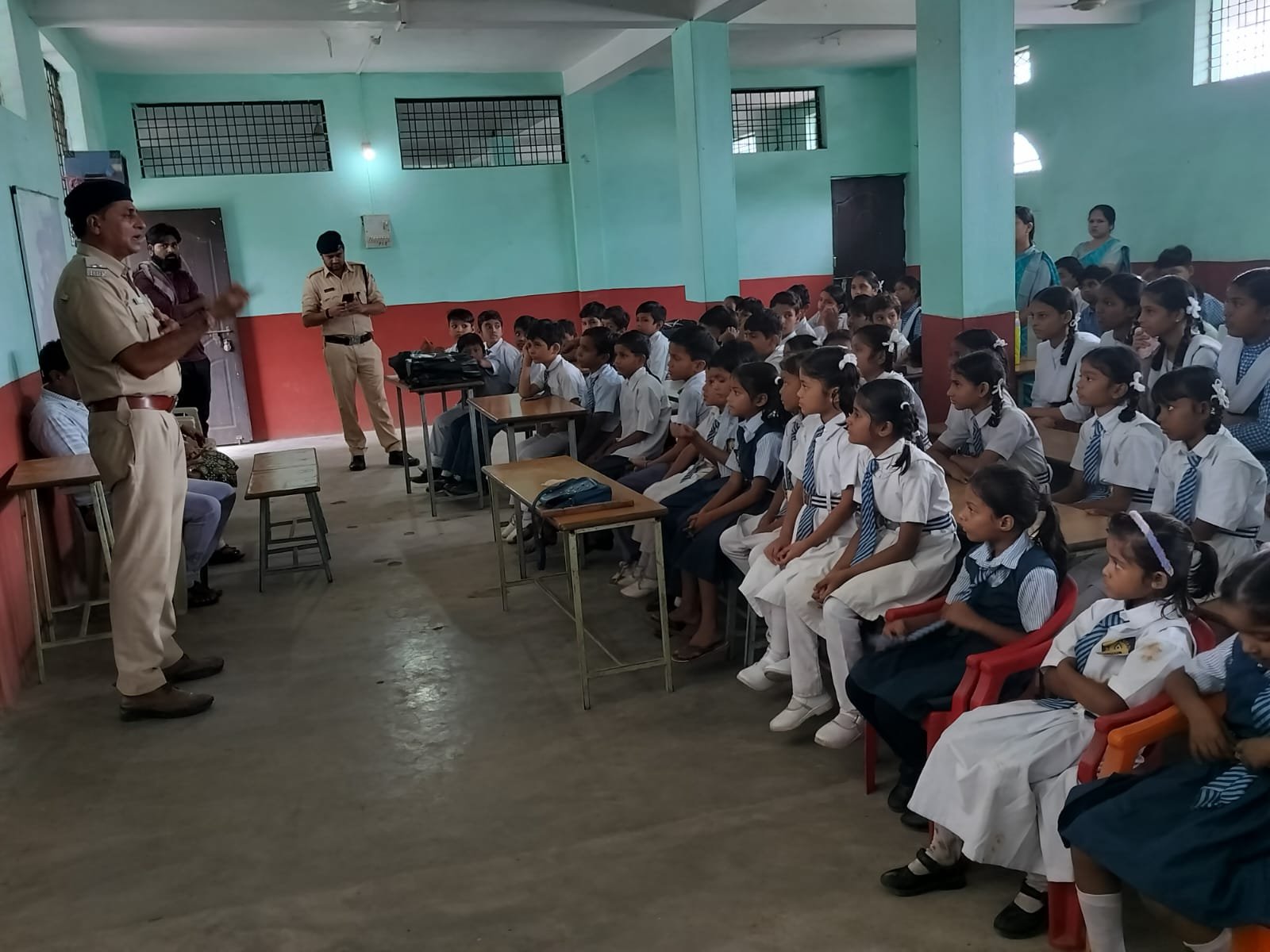 RPF raised awareness among children at Noor Haq Public School.
